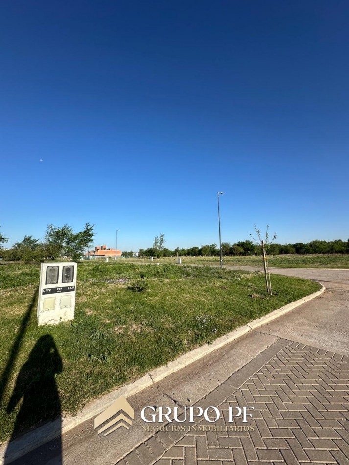 LOTE ESQUINA NUEVO MALAGUEÑO
