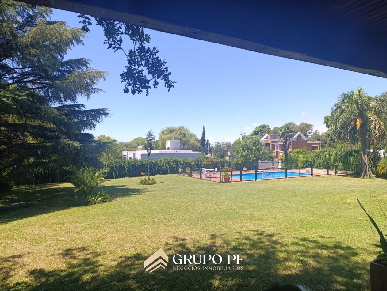 CASA EN VILLA ALLENDE GOLF. APTA CREDITO