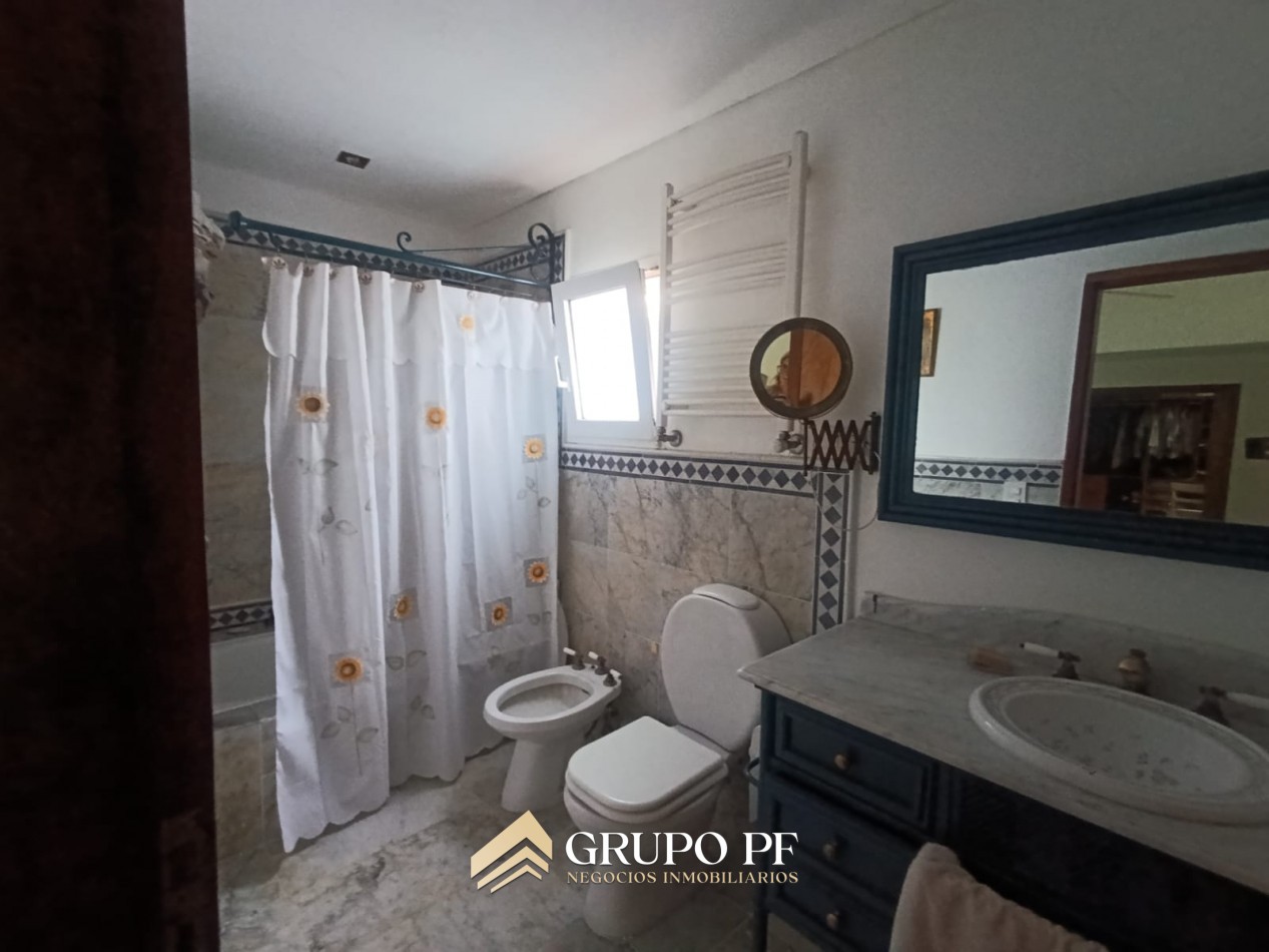 CASA EN VILLA ALLENDE GOLF. APTA CREDITO