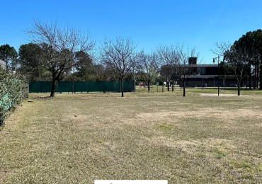 LOTE ESQUINA EN CHACRAS DE LA VILLA 